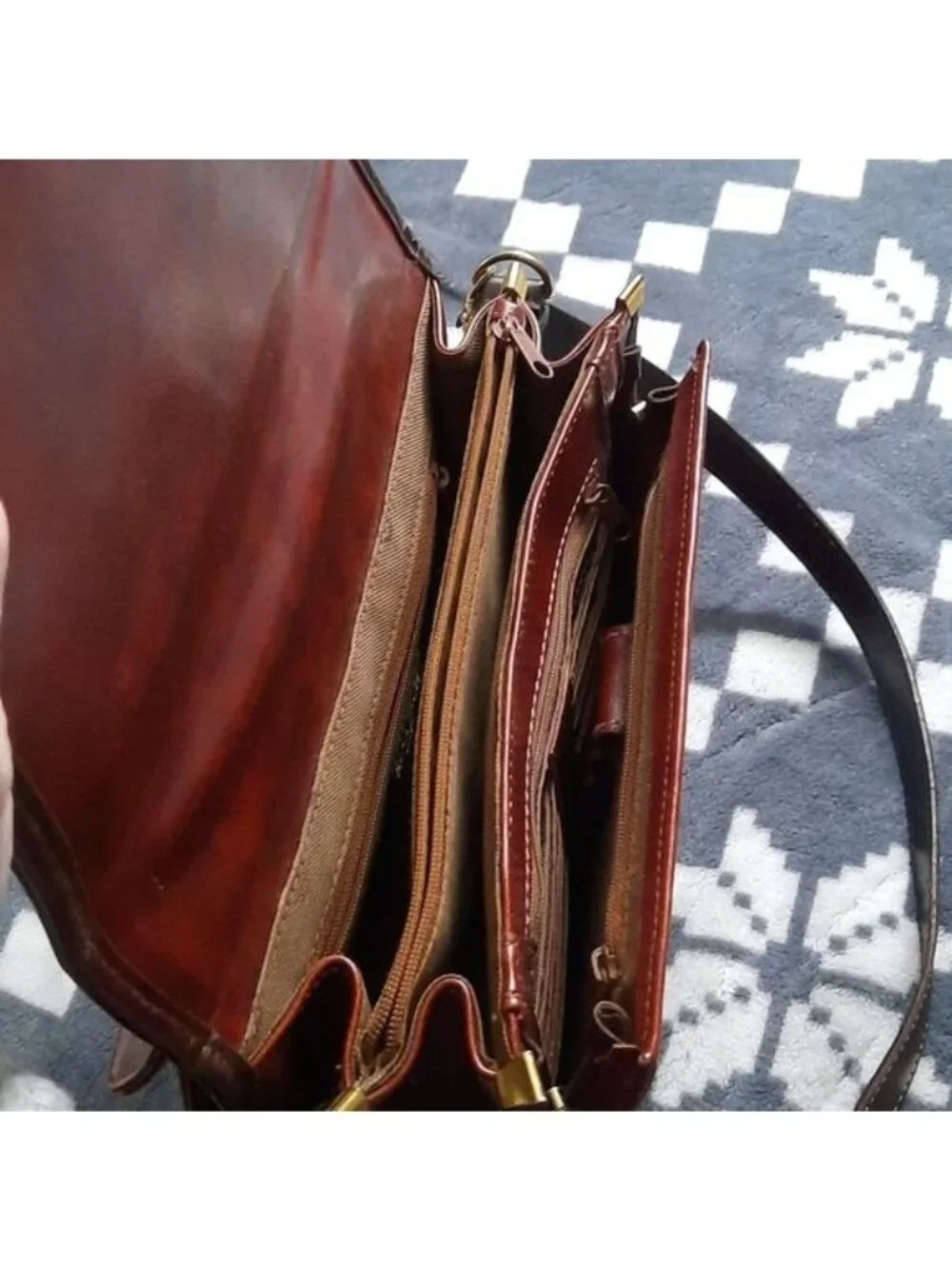 Rina Rich Vintage Red Hard Leather Accordion Crossbody Handbag Messenger Bag Y2K
